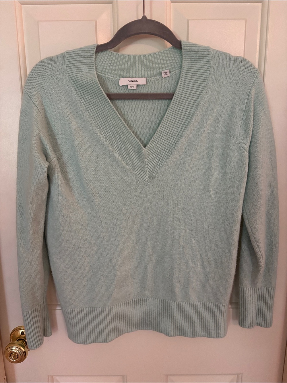 Vince Wool/Cashmere Seafoam Green V Neck Sweater XS